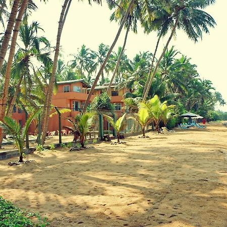 Oyo 246 Roy Villa Beach Hotel Kalutara Eksteriør billede