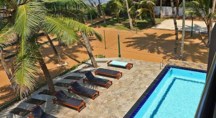 Oyo 246 Roy Villa Beach Hotel Kalutara Eksteriør billede