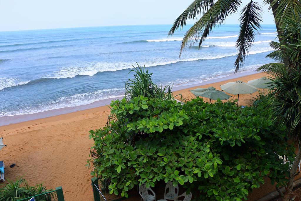 Roy Villa Beach Hotel Kalutara Eksteriør billede