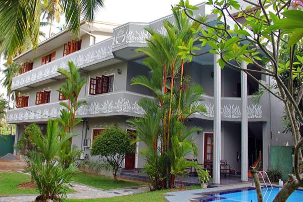 Roy Villa Beach Hotel Kalutara Eksteriør billede